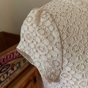 Boden ivory lace cap sleeve top US 12 EUC